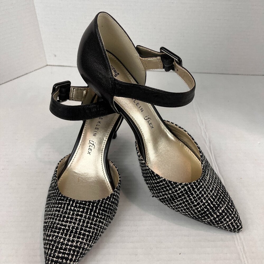 Women's Black Anne Klein Strappy Kitten Heel Size 8
